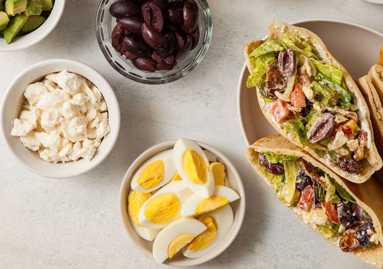 Treat Your Kids to a Week of Mediterranean Lunches