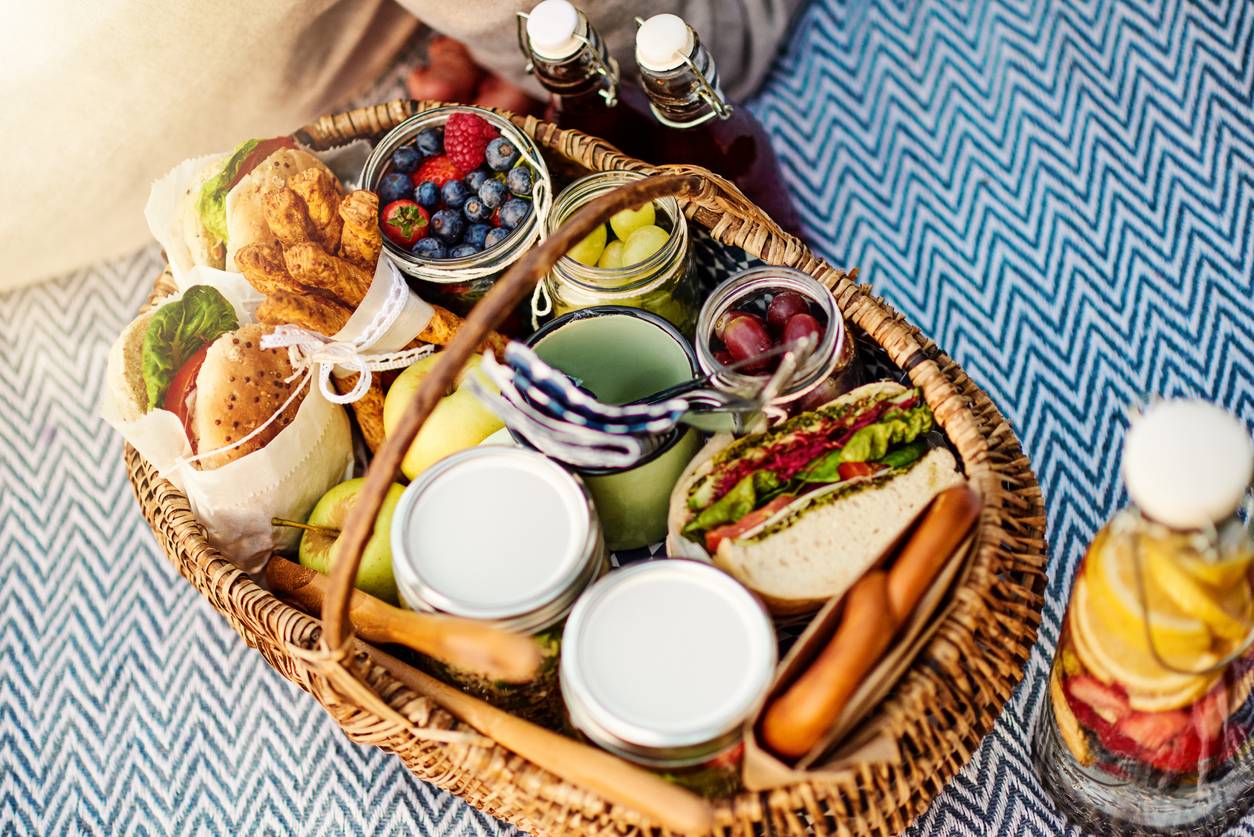 Packing your Mediterranean Picnic Basket