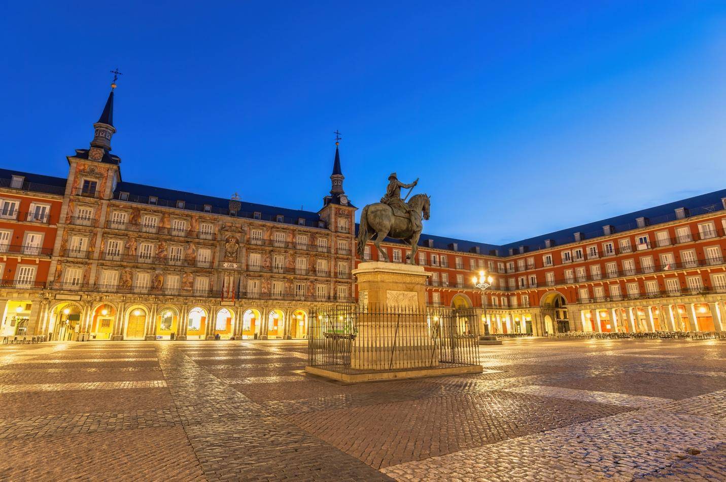Plaza de la Catedral in Madrid, Spain